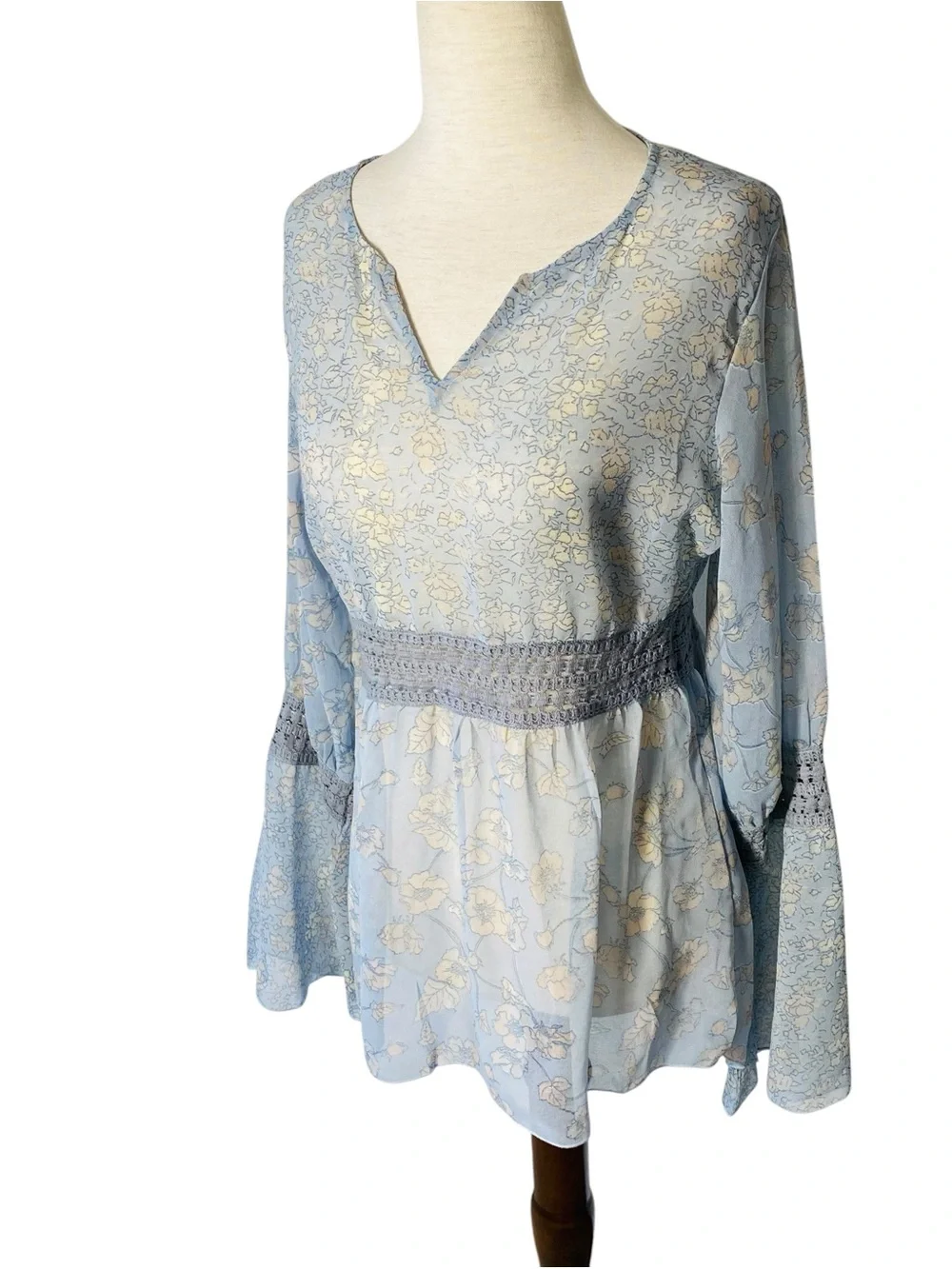 VINTAGE LAAZA Sheer Floral Bell Sleeve Top - Picture 3 of 6